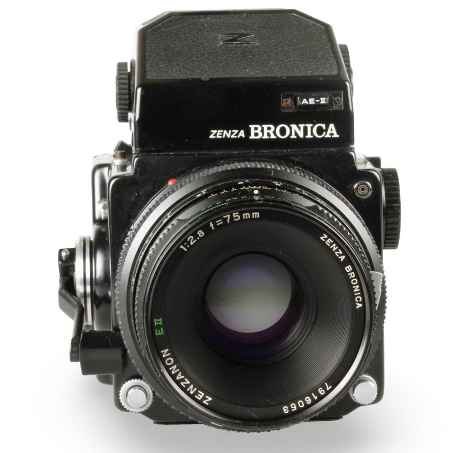 Câmera analógica médio formato Zenza Bronica ETRS + 75mm f2.8 + 105mm f3.5 + magazine extra - USADO