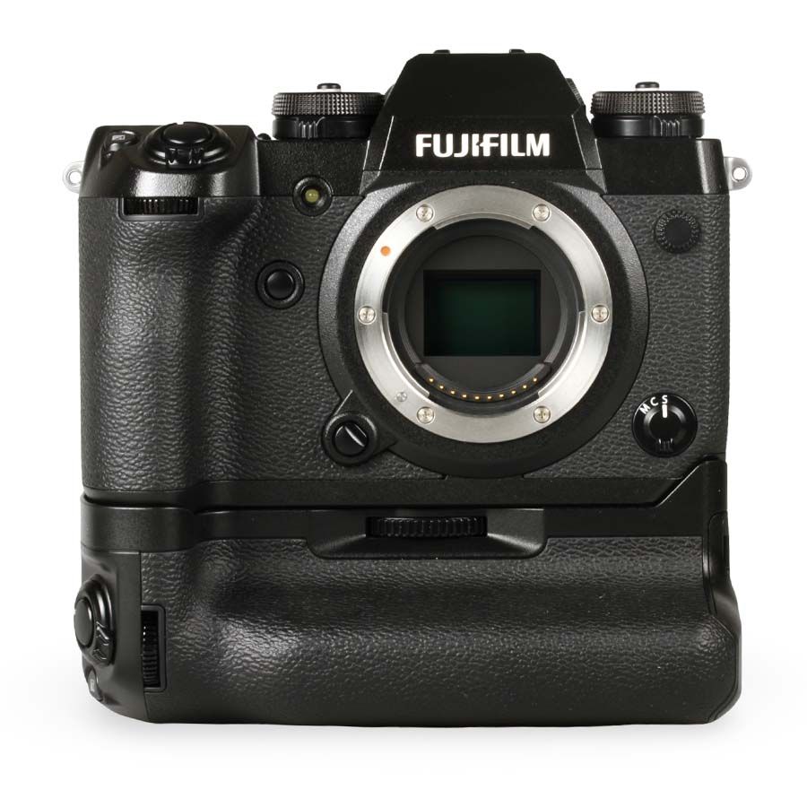 Câmera mirrorless Fujifilm X-H1 (com battery grip e flash) - USADO (7.656 disparos)