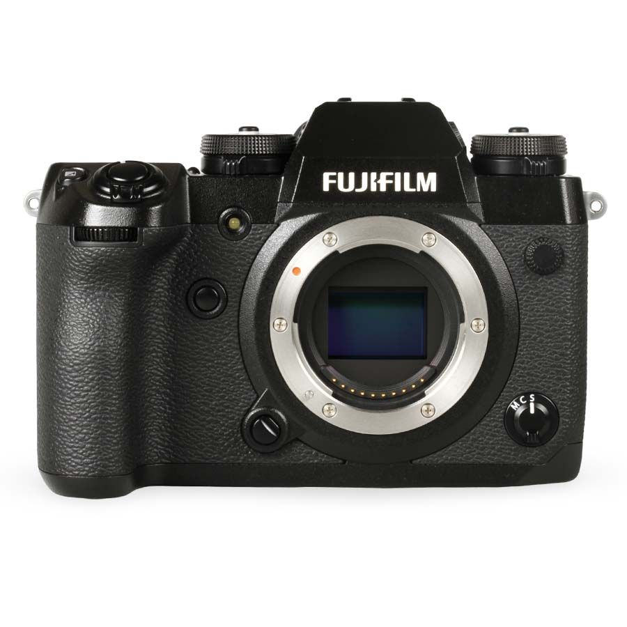 Câmera mirrorless Fujifilm X-H1 (com battery grip e flash) - USADO (7.656 disparos)