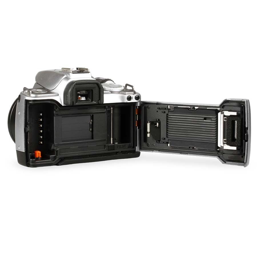 Câmera analógica 35mm Canon EOS Rebel Ti com 50mm f1.8 II - USADO