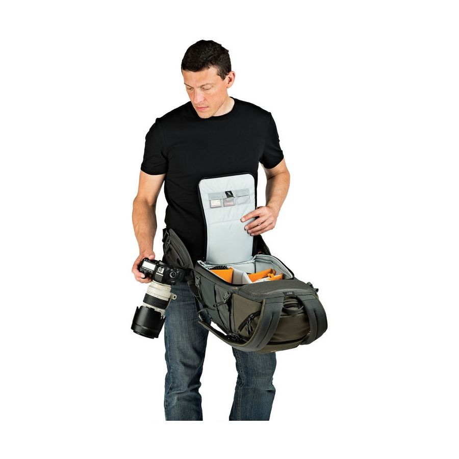 Mochila Lowepro Flipside Trek BP 450 AW (LP37016-PWW) CINZA