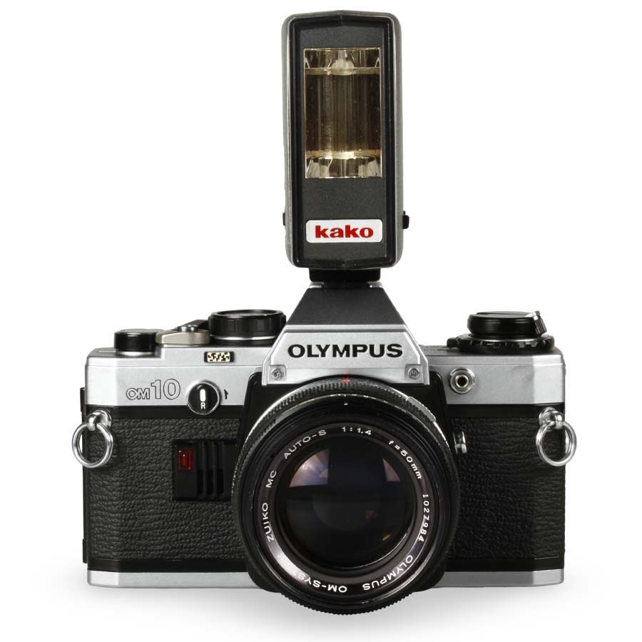 Câmera analógica 35mm Olympus OM10 com lente 50mm f1.4 + 28mm f2.8 - USADO