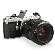 Câmera analógica 35mm Pentax ME com lente 28-80mm - USADO