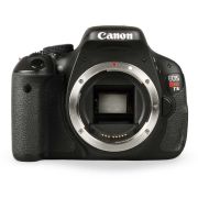 Câmera Canon EOS Rebel T3i - USADO