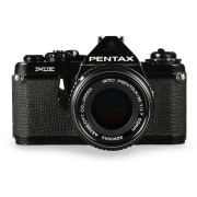 Câmera analógica 35mm Pentax ME com lente 50mm f1.7 - USADO