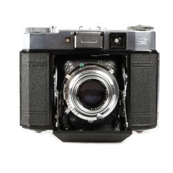 Câmera analógica médio-formato Zeiss Ikon Super Ikonta (534/16) com lente Tessar 75mm f3.5 - USADO