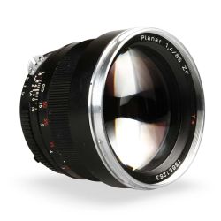 Objetiva ZEISS Planar T* 85mm f1.4 ZF (Nikon F) - USADO
