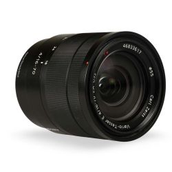 Objetiva Sony Vario-Tessar T* E 16-70mm f4 OSS - USADO