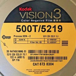 Filme fotográfico 35mm Kodak VISION3 500T/5219 ISO 500 Colorido 36 poses